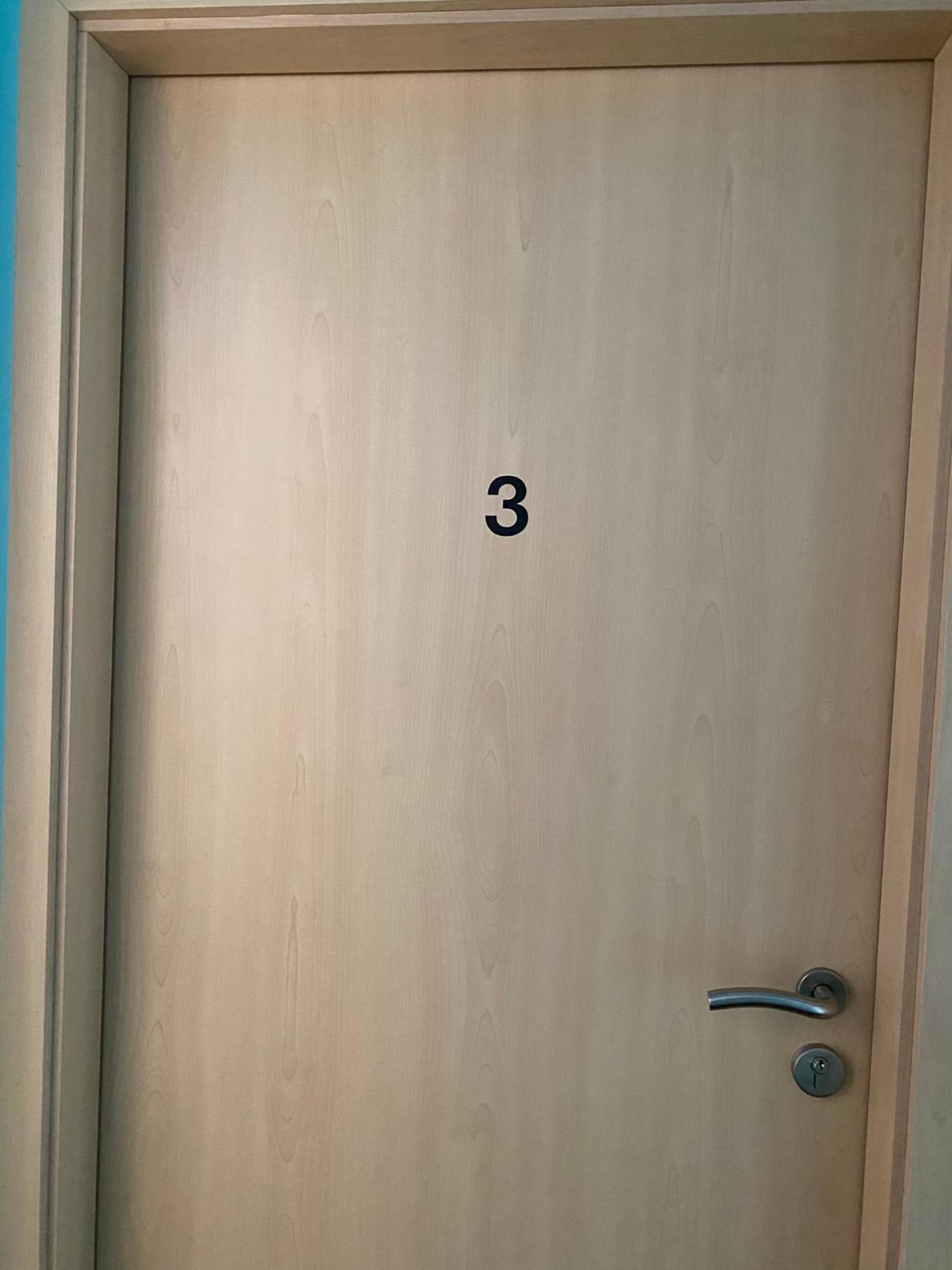 Pension Am Bahnhof Fürstenwalde エクステリア 写真