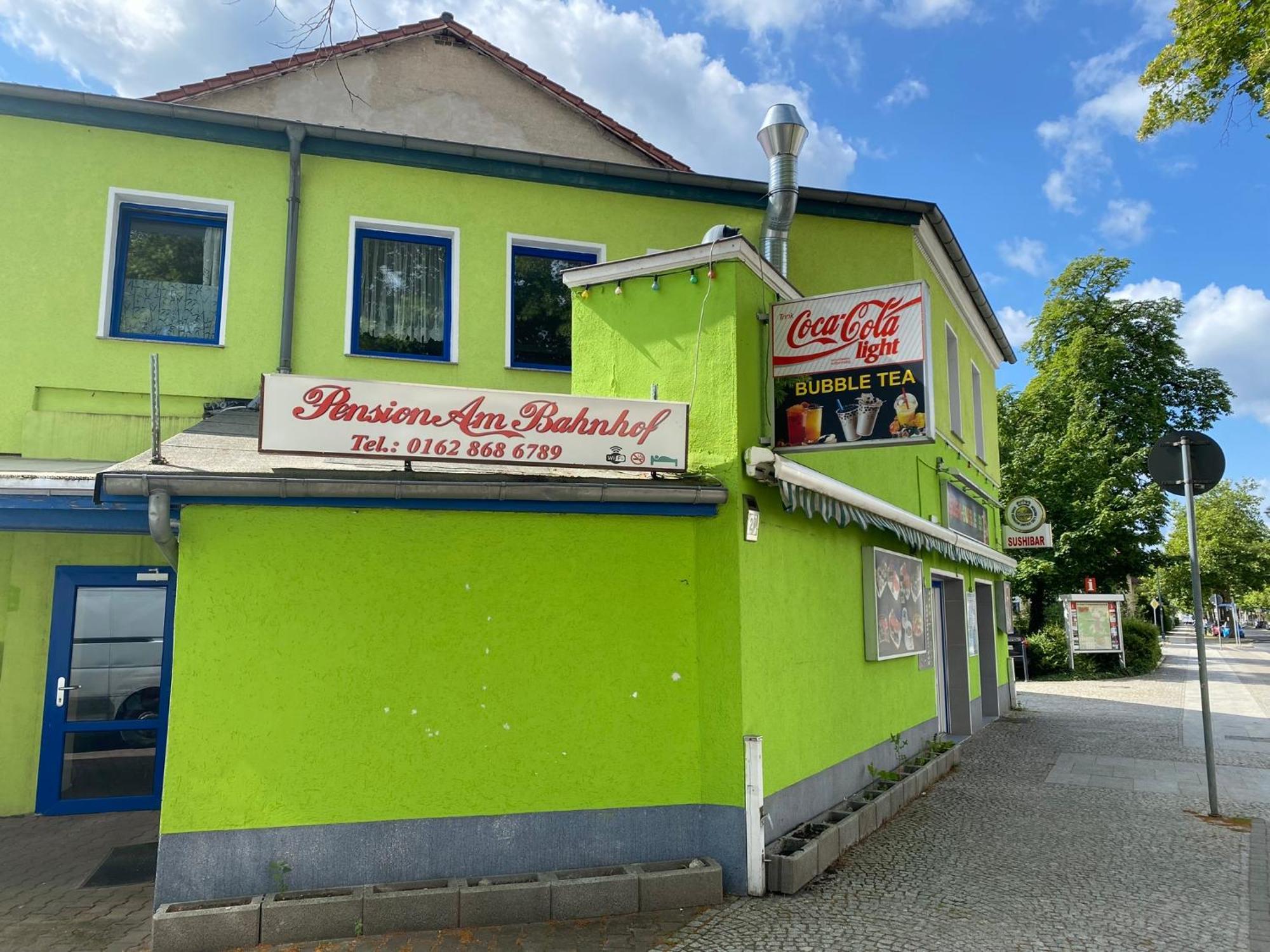 Pension Am Bahnhof Fürstenwalde エクステリア 写真